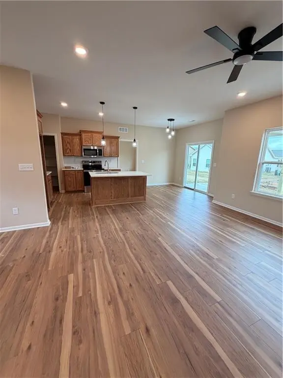 1309 NE White Oaks LN, Oak Grove, MO 64075