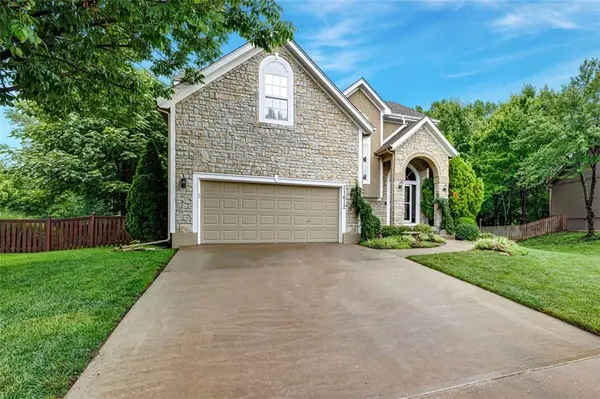 21612 W 61 ST, Shawnee, KS 66218