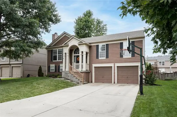 15874 W 158th ST, Olathe, KS 66062