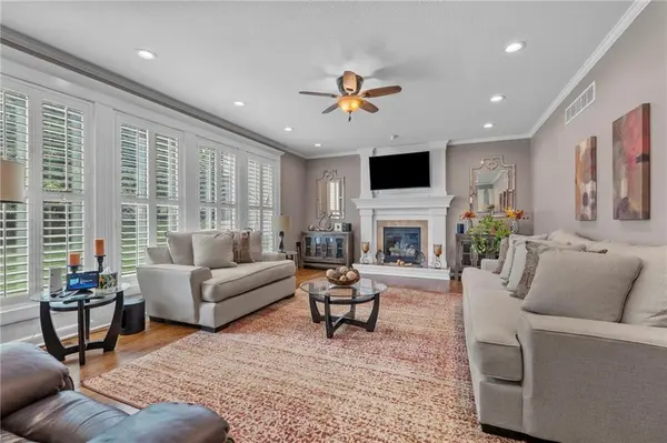 1441 NE Daltons Ridge DR, Lee's Summit, MO 64064