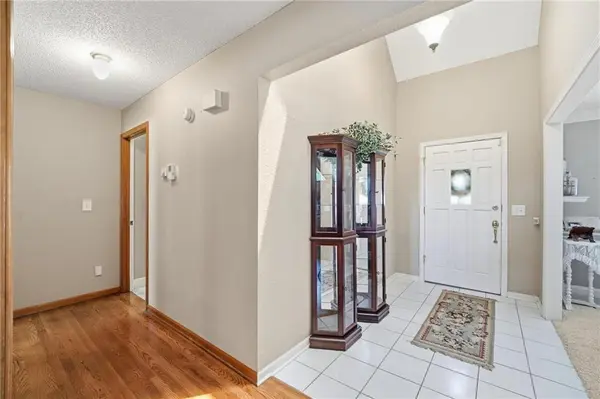 9314 W 117th ST, Overland Park, KS 66210