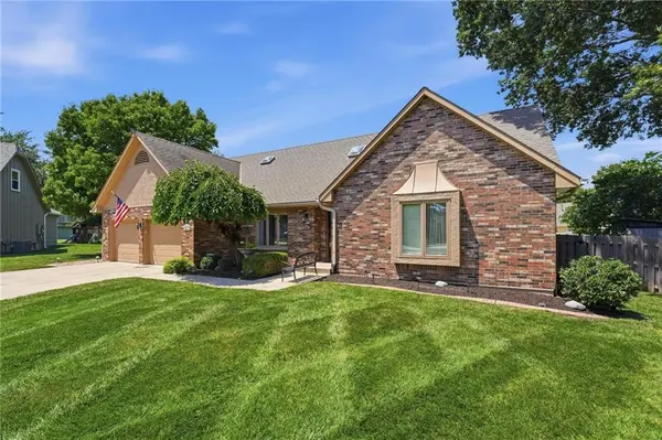 9314 W 117th ST, Overland Park, KS 66210