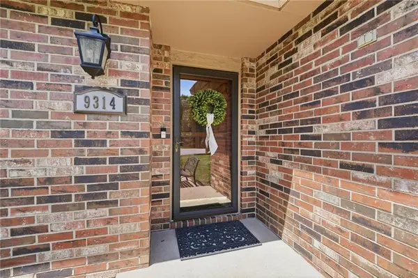 9314 W 117th ST, Overland Park, KS 66210