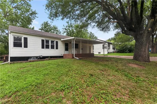 16703 E 2 ST #N, Independence, MO 64056