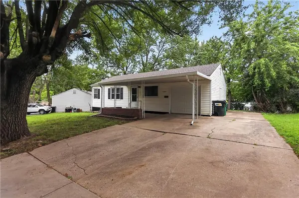 16703 E 2 ST #N, Independence, MO 64056