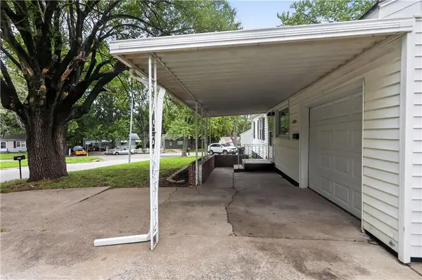16703 E 2 ST #N, Independence, MO 64056