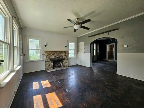 1107 S Maple ST, Carthage, MO 64836