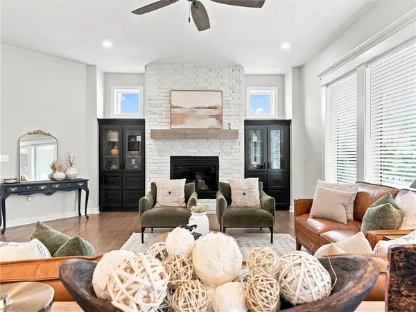1320 NW 107th TER, Kansas City, MO 64155