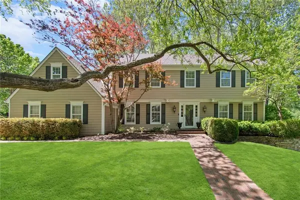 8740 Ensley LN, Leawood, KS 66206