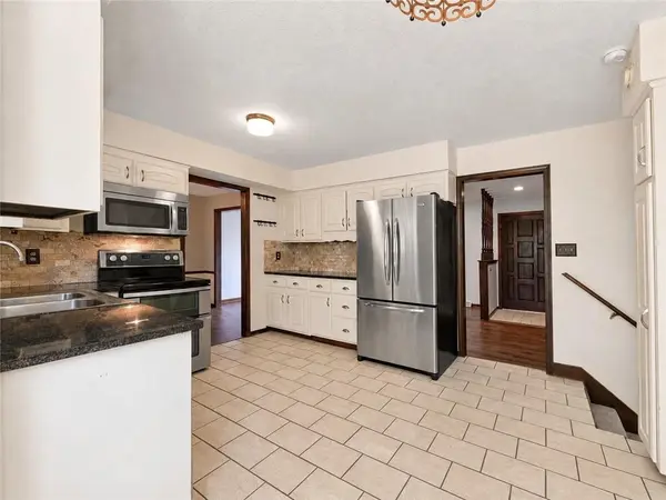 12730 Byars RD, Grandview, MO 64030