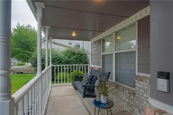 601 Woodson LN, Greenwood, MO 64034