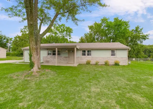 8109 N Summit RD, Kansas City, MO 64118