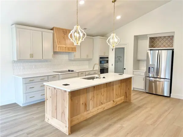 810 N Water ST, Butler, MO 64730