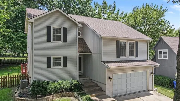 12009 S Hagan ST, Olathe, KS 66062