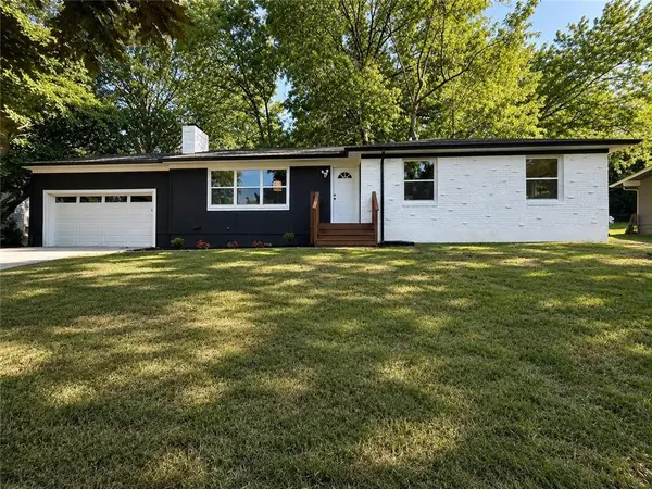 1001 W 93rd ST, Kansas City, MO 64114