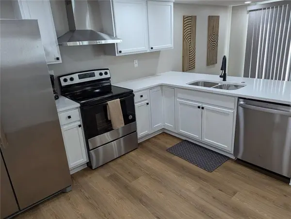 8804 E 47th ST, Kansas City, MO 64129