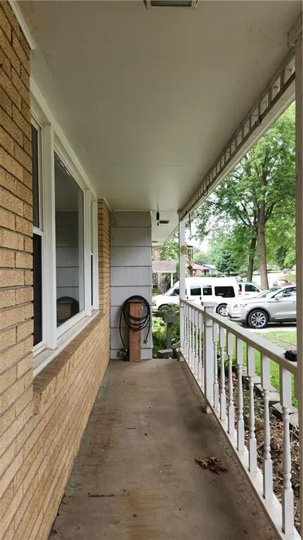 2701 S Maybrook AVE, Independence, MO 64057