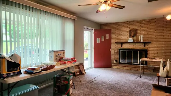 2701 S Maybrook AVE, Independence, MO 64057