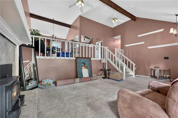 110 E Nelson CIR, Olathe, KS 66061