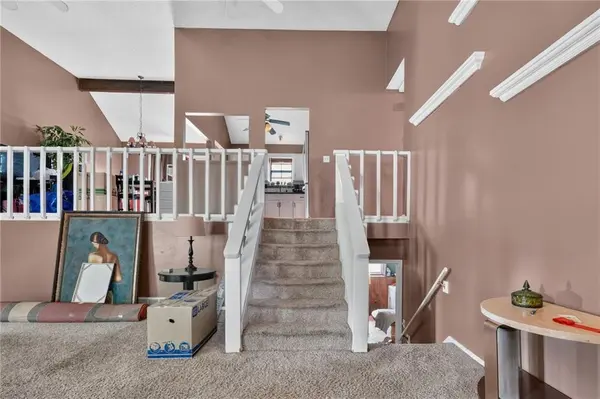 110 E Nelson CIR, Olathe, KS 66061