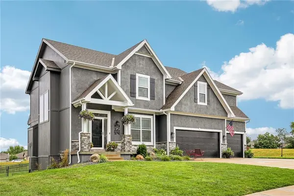 2100 Prairie Creek DR, Kearney, MO 64060