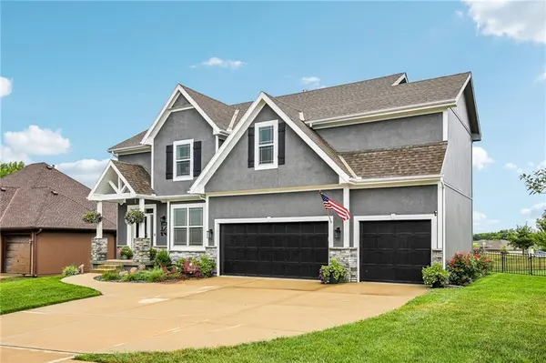 2100 Prairie Creek DR, Kearney, MO 64060