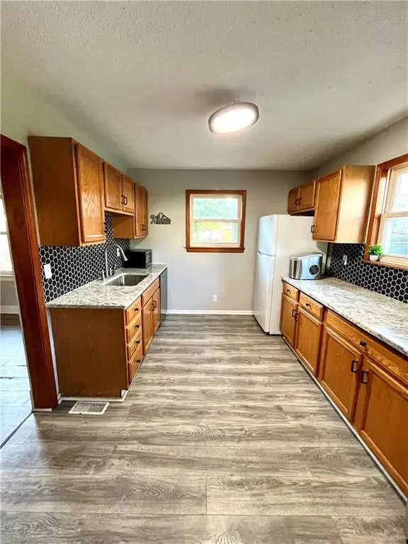 431 N Eubank ST, Independence, MO 64050