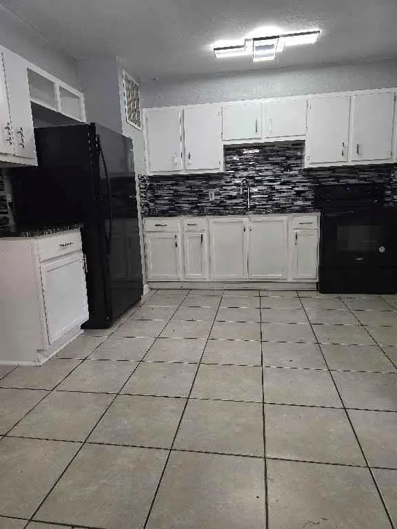 7703 E 108 TER, Kansas City, MO 64134