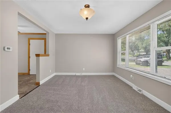 8509 E 111th ST, Kansas City, MO 64134