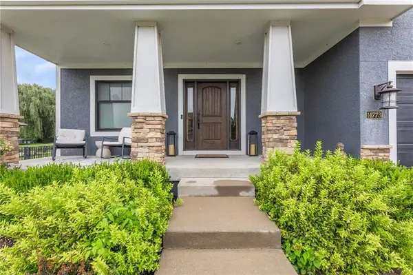 14773 S Turnberry ST, Olathe, KS 66061