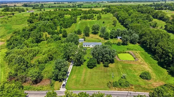 31 SW 600th RD, Warrensburg, MO 64093