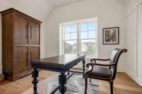 15564 W 168th TER, Olathe, KS 66062