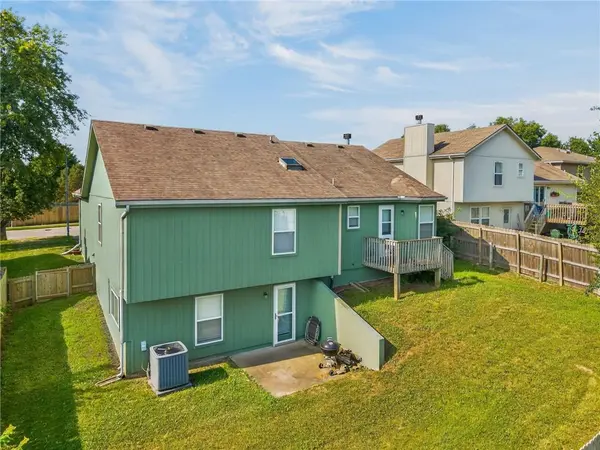 208 NW 112TH TER, Kansas City, MO 64155