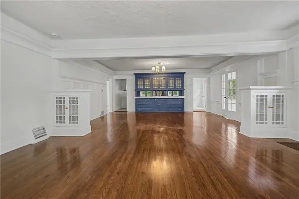 5633 Harrison ST, Kansas City, MO 64110