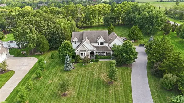 3835 W 180th TER, Stilwell, KS 66085