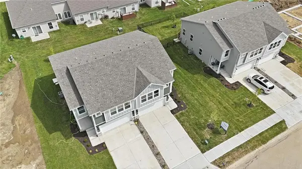 1412 S 4th ST #E, Louisburg, KS 66053