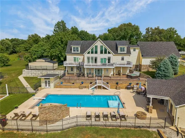 1403 Paxton ST, Mound City, MO 64470