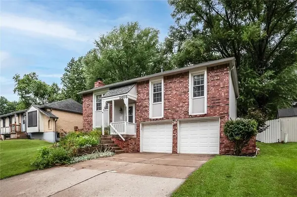 2409 NW Salem CT, Blue Springs, MO 64015