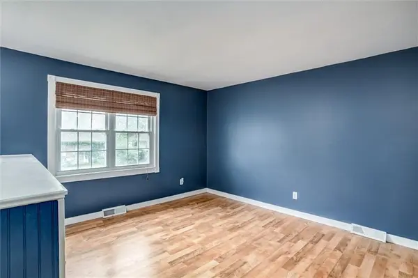 2409 NW Salem CT, Blue Springs, MO 64015