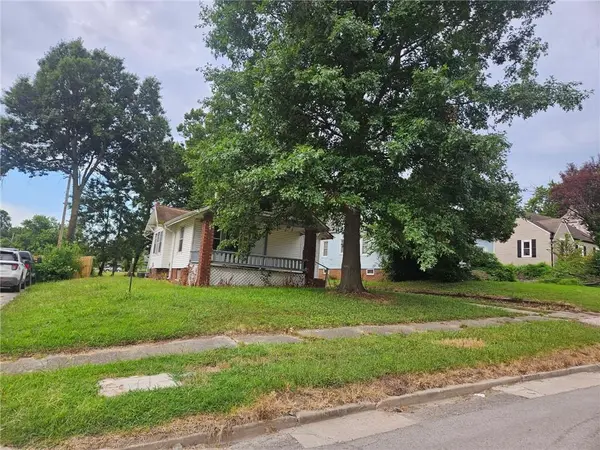 413 W 22nd ST, Higginsville, MO 64037