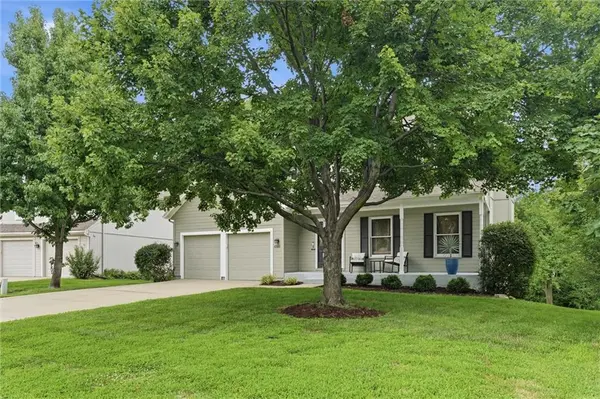 6500 W 155th ST, Overland Park, KS 66223