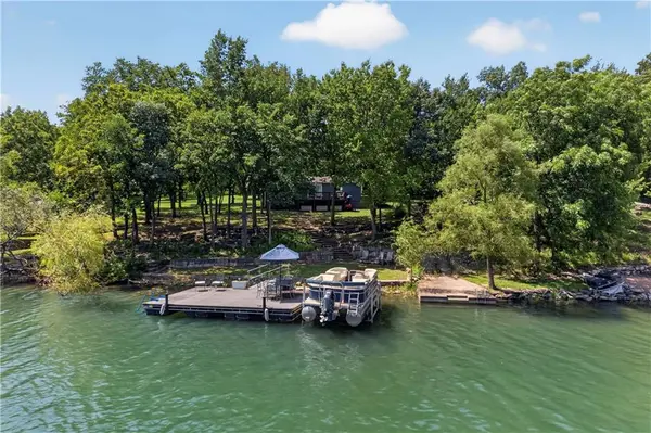 41 & 42 Timber Valley DR, Linn Valley, KS 66040