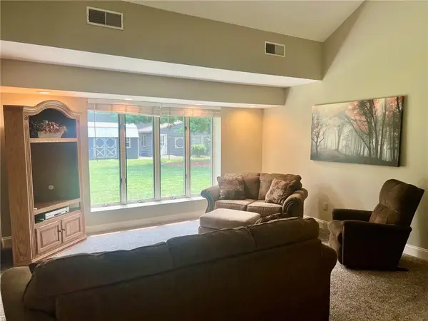 12109 E 49TH TER, Kansas City, MO 64133