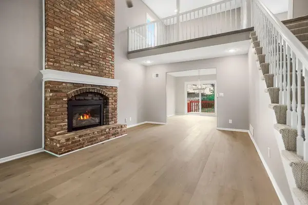 10740 W 115th ST, Overland Park, KS 66210