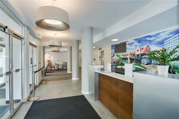 333 W Meyer BLVD #712, Kansas City, MO 64113