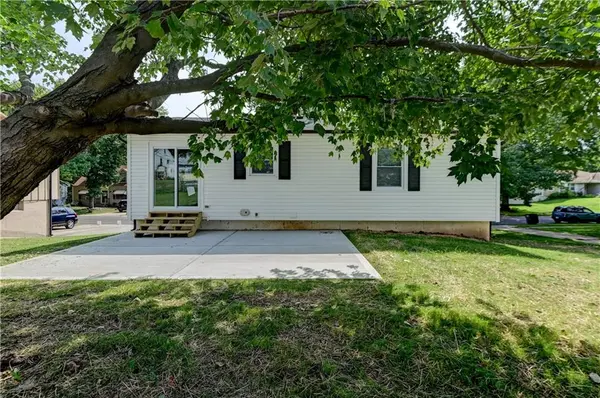 1604 N Emery ST, Independence, MO 64050