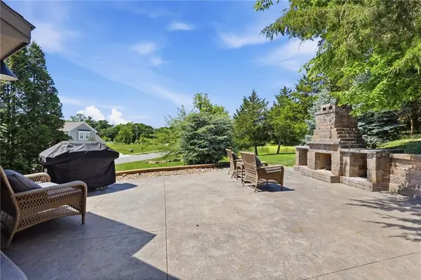 19505 W 110th ST, Olathe, KS 66061