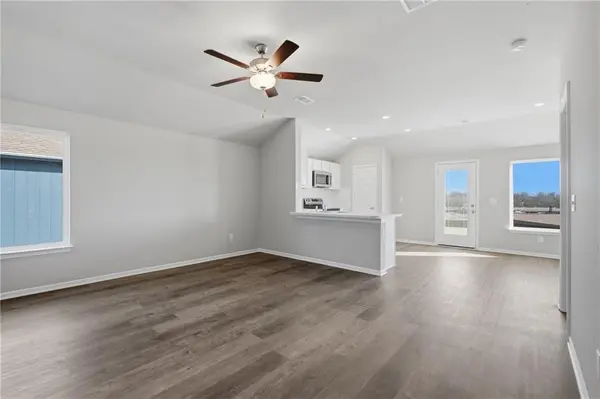 834 N Pear ST, Gardner, KS 66030