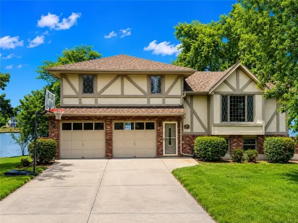 107 Lighthouse PT, Gallatin, MO 64640