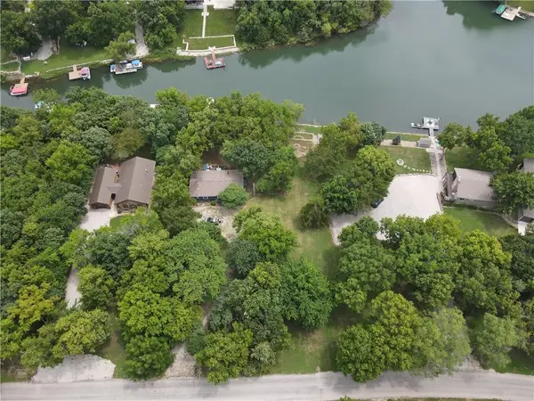 46 Timber Valley DR, Linn Valley, KS 66040